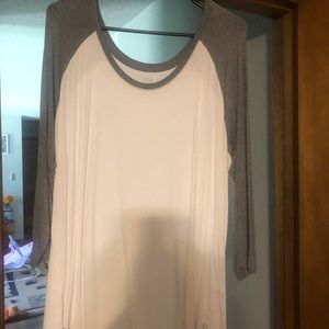 Baseball tee